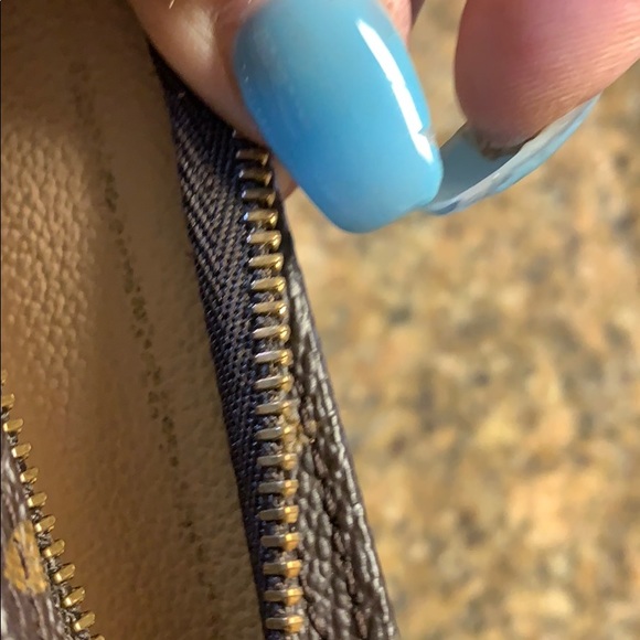 Louis Vuitton bucket pouch with strap - Picture 9 of 11
